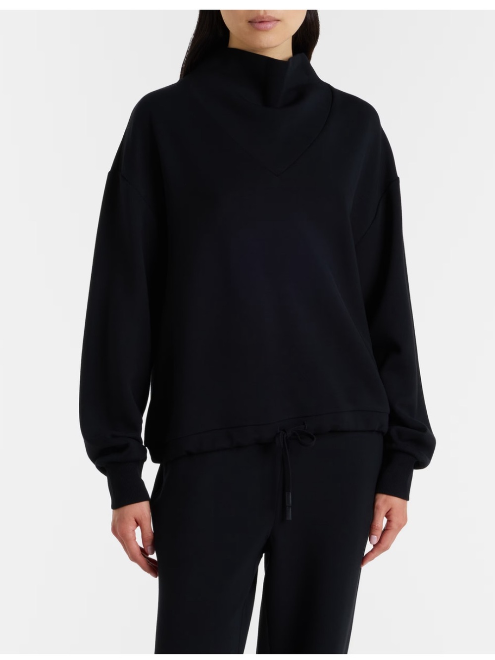 Varley Black Set: Betsy Sweat Top and Rolled Cuff Pant 28.5